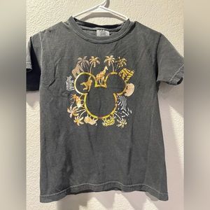 YOUTH Disney Comfort Colors Animal Kingdom sz M